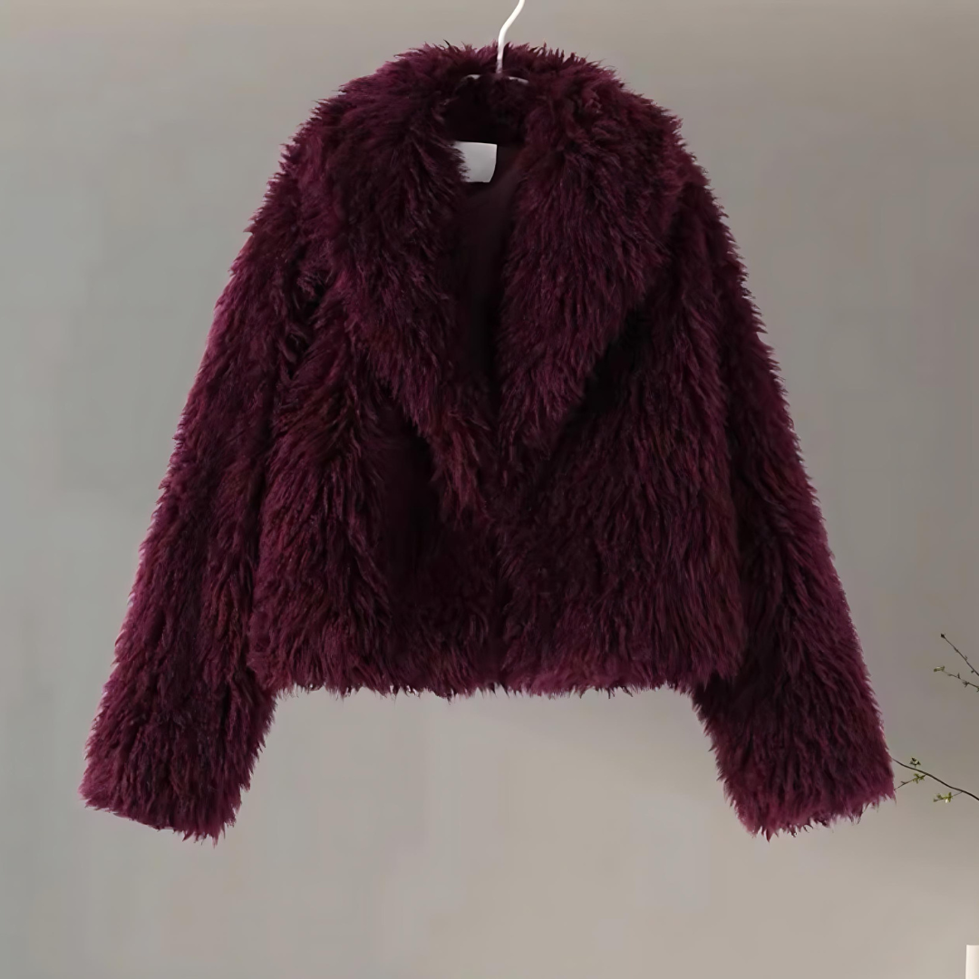 Bordeauxfarbene Kunstpelz Jacke Vorderansicht