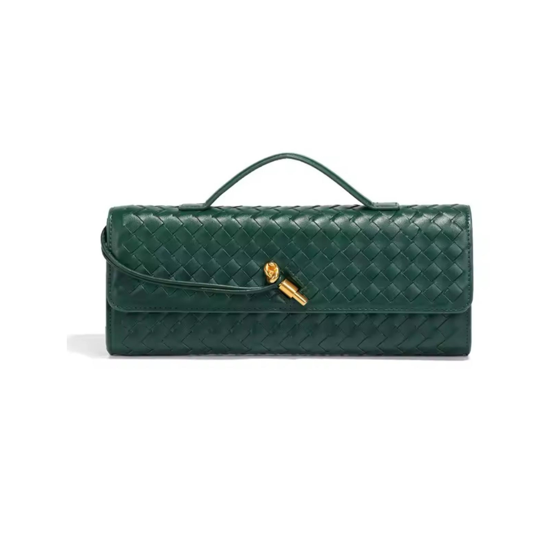 Produktbild der Tasche Fina in Farbe Grün auf neutralem Hintergrund - Hochwertige gewebte Umhängetasche für Damen, minimalistisches Design, Premium Clutch mit langem Schulterriemen, ideal für Alltag und besondere Anlässe
